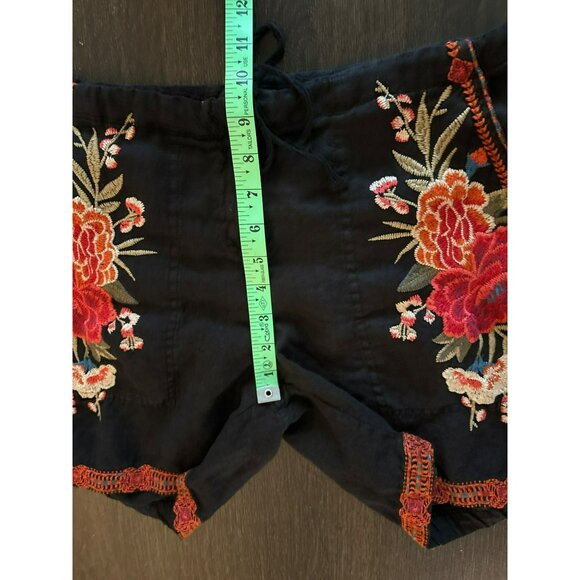 Johnny Was JW Los Angeles Black Linen Floral Embroidery Shorts Size S - Picture 6 of 8
